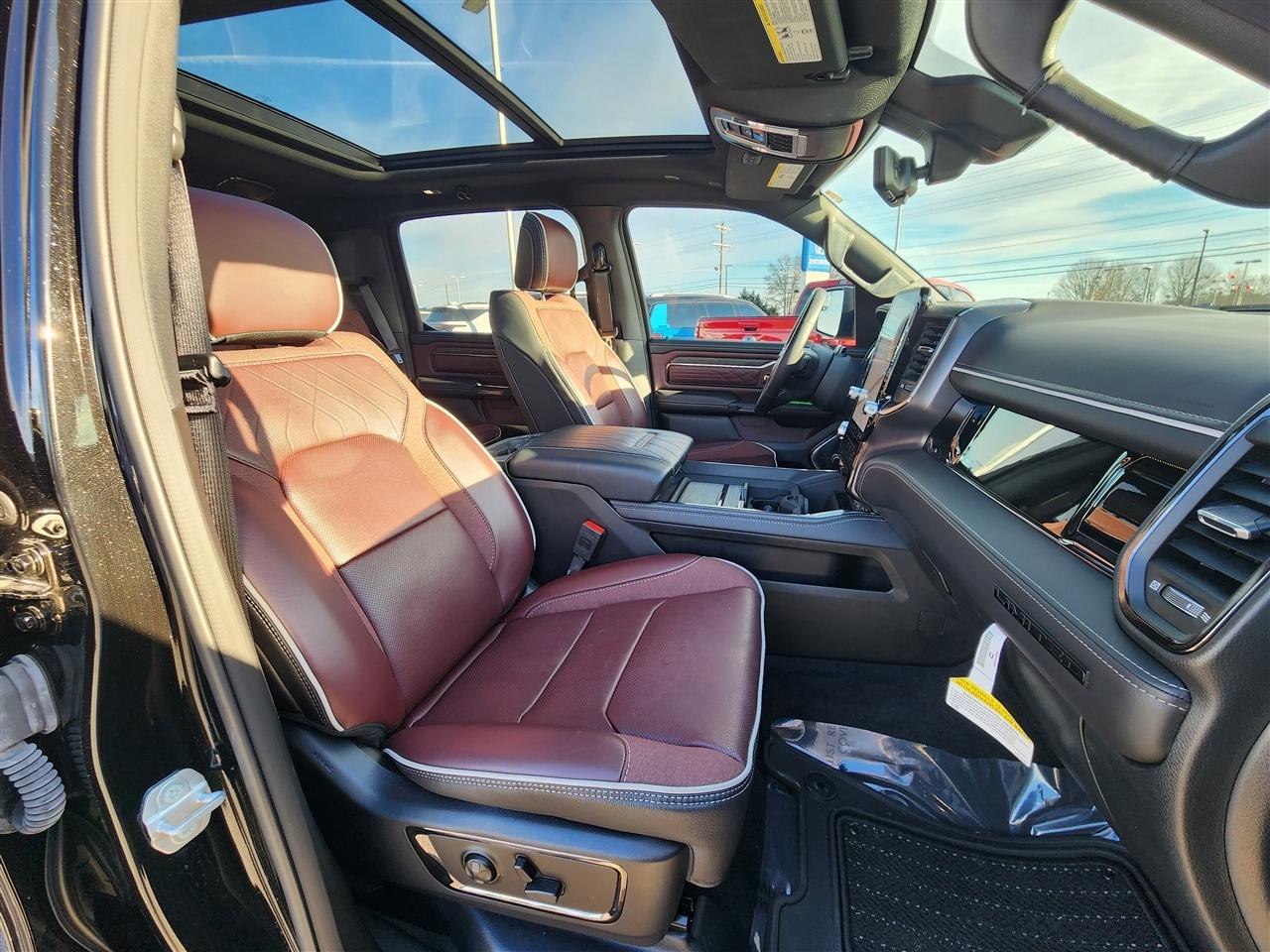 RAM 1500 Limited Crew Cab SWB 4WD 2025