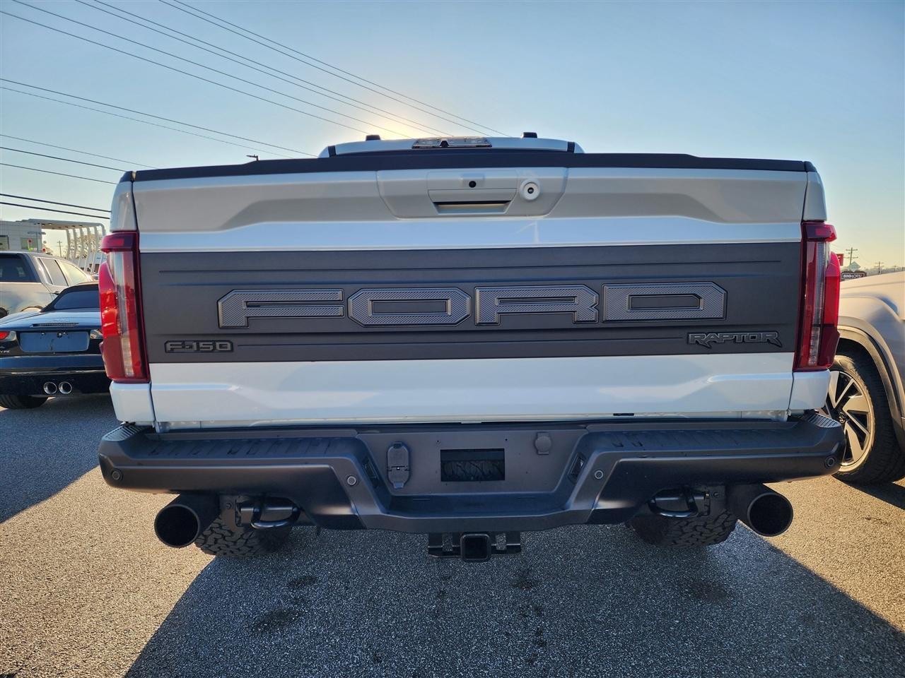 Ford F-150 Raptor SuperCrew 4WD 2025