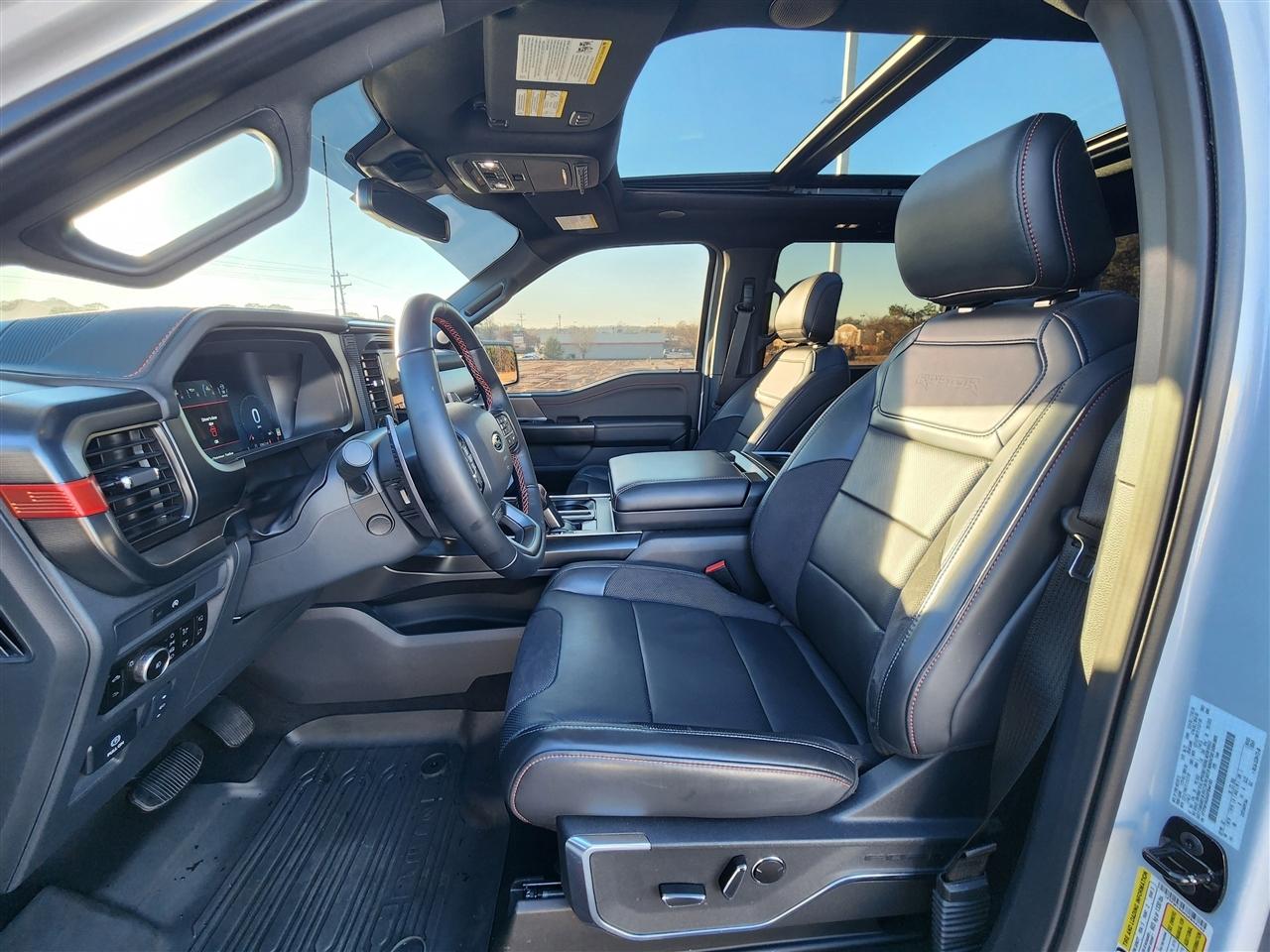 Ford F-150 Raptor SuperCrew 4WD 2025