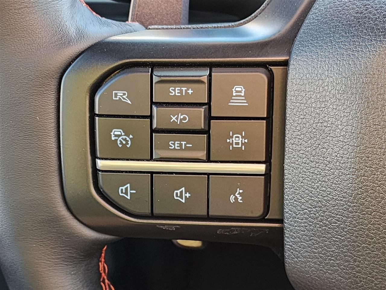 Ford F-150 Raptor SuperCrew 4WD 2025