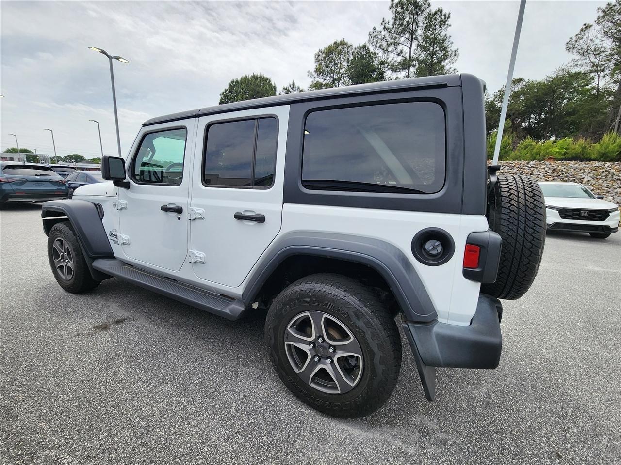 Jeep Wrangler Unlimited Sport 2019