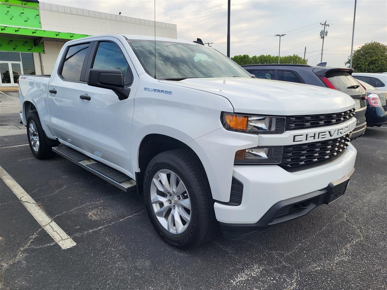 Chevrolet Silverado 1500 Custom Crew Cab Long Box 4WD 2020