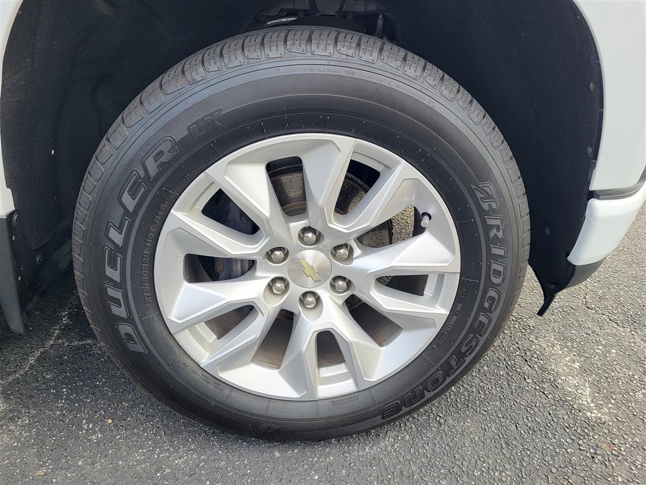 Chevrolet Silverado 1500 Custom Crew Cab Long Box 4WD 2020