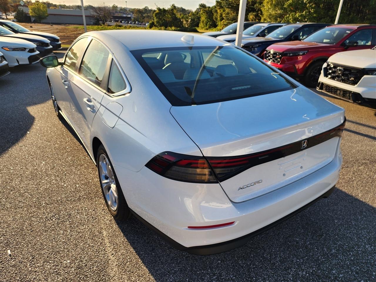 Honda Accord LX 2025