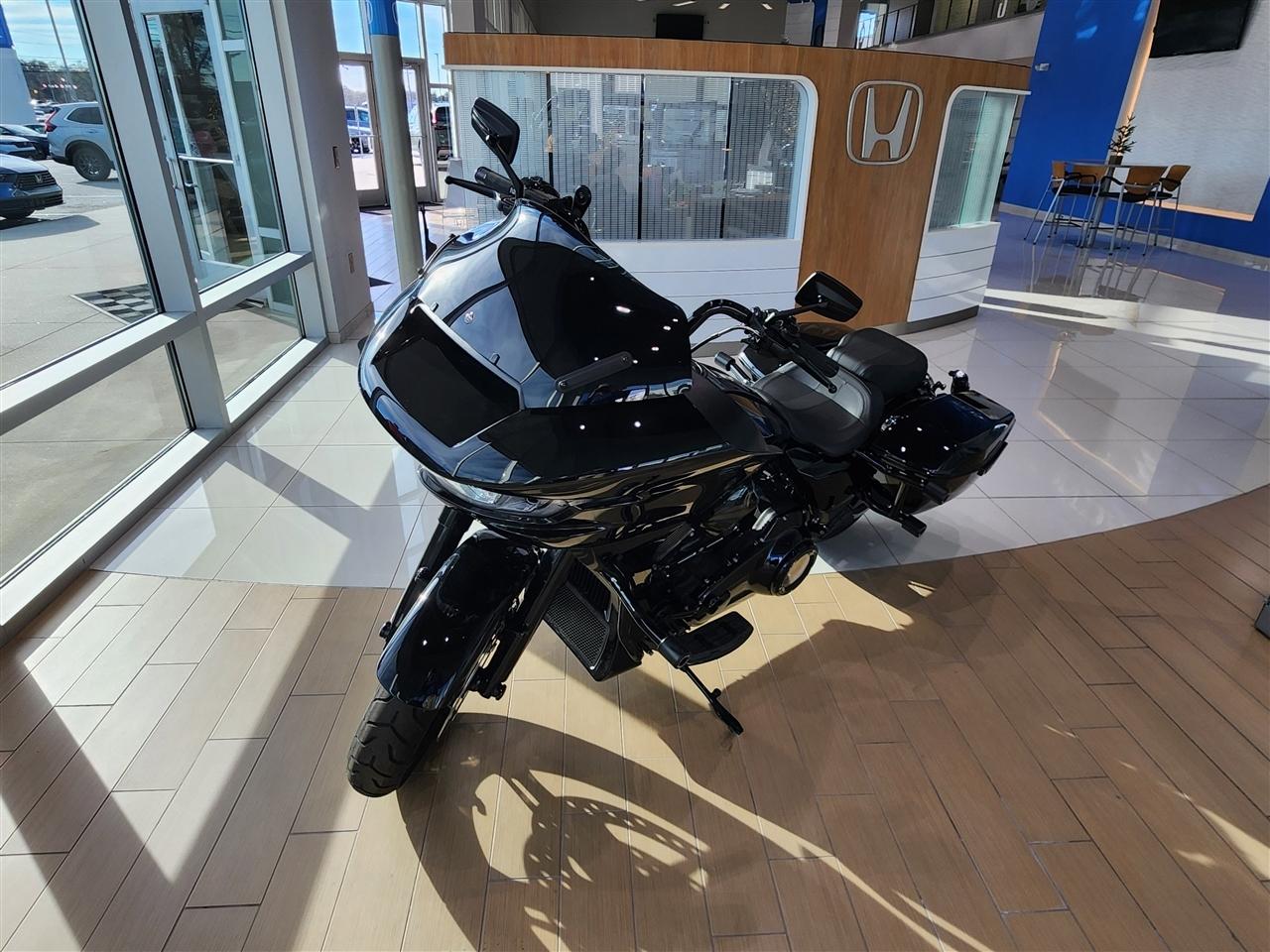 Harley-Davidson FLTRX  2024