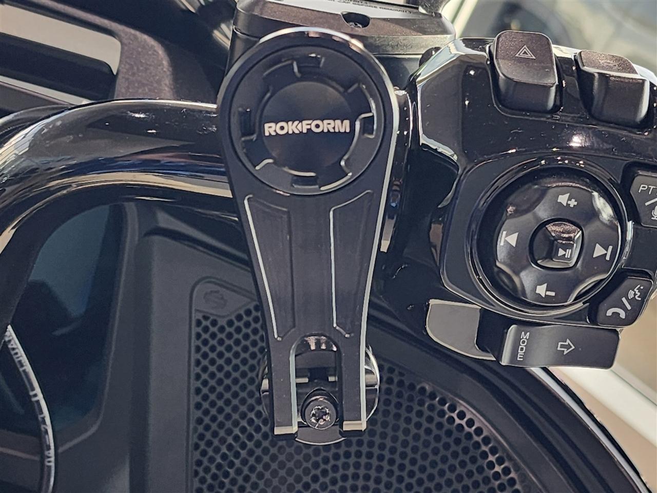 Harley-Davidson FLTRX  2024