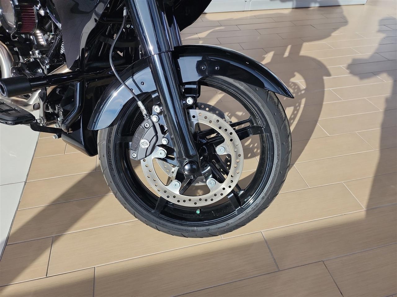 Harley-Davidson FLTRX  2024