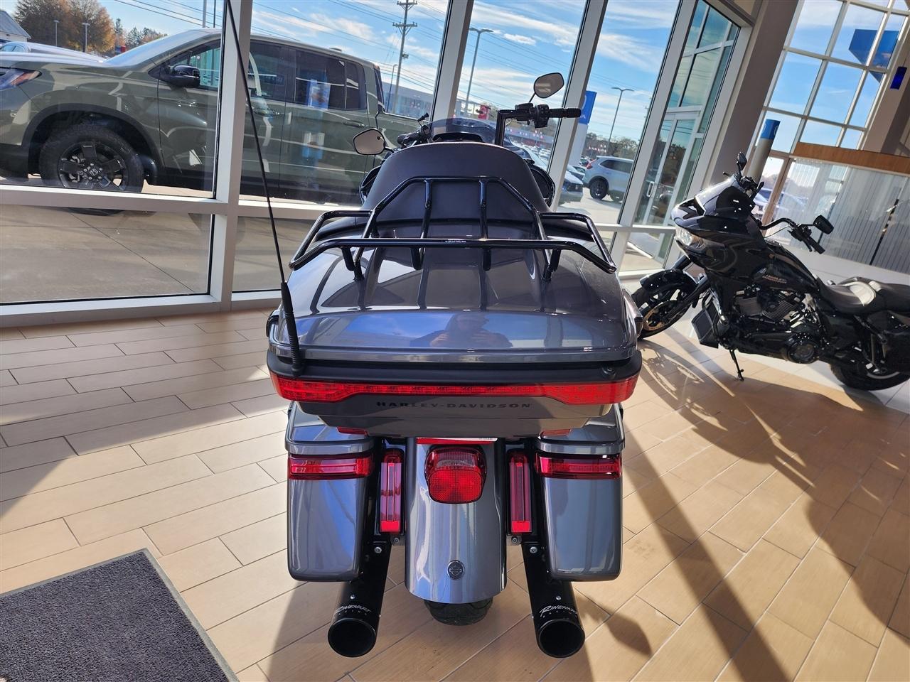 Harley-Davidson FLTRK  2021