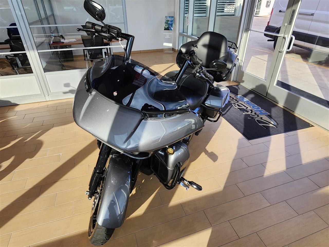 Harley-Davidson FLTRK  2021