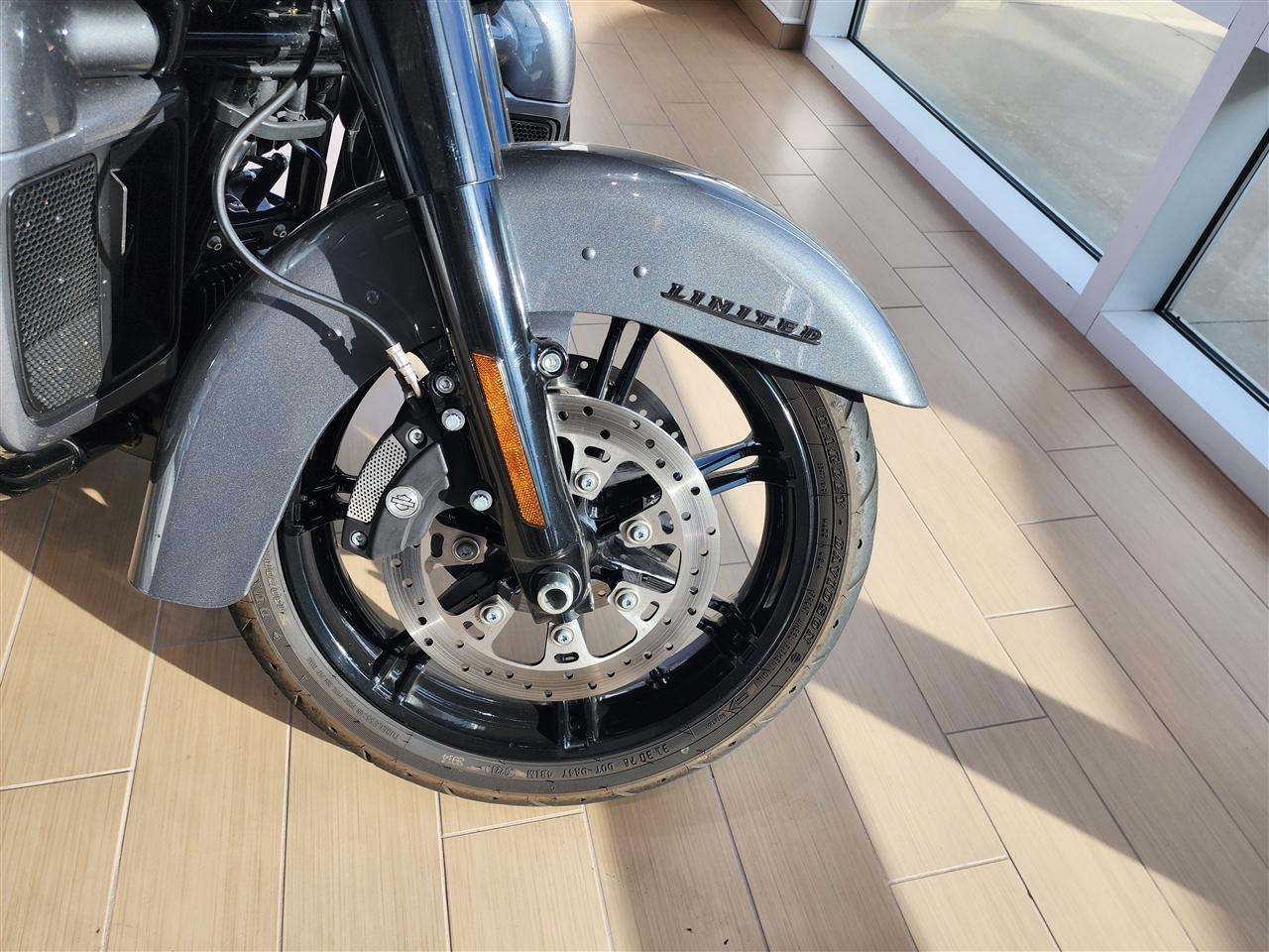 Harley-Davidson FLTRK  2021