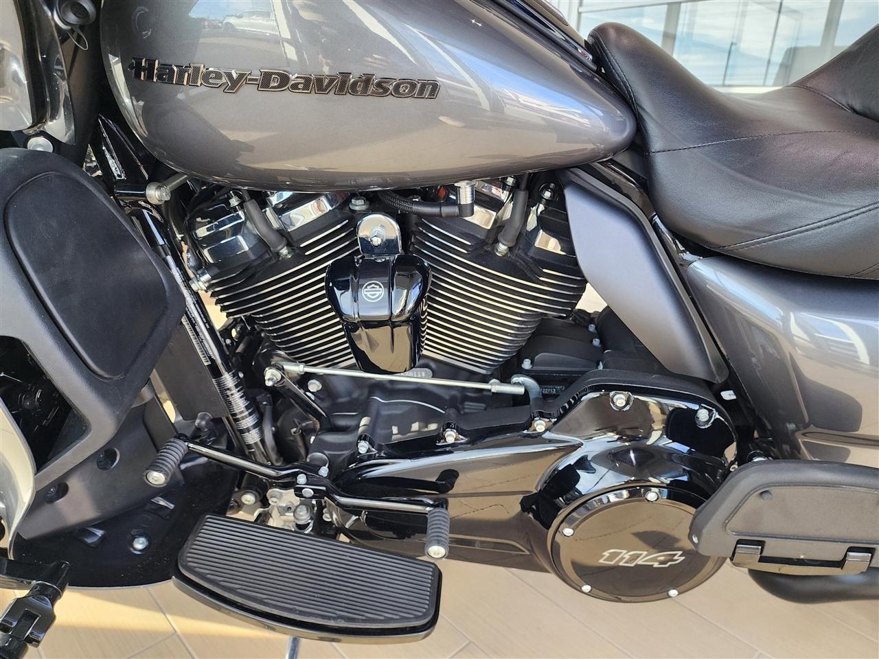 Harley-Davidson FLTRK  2021