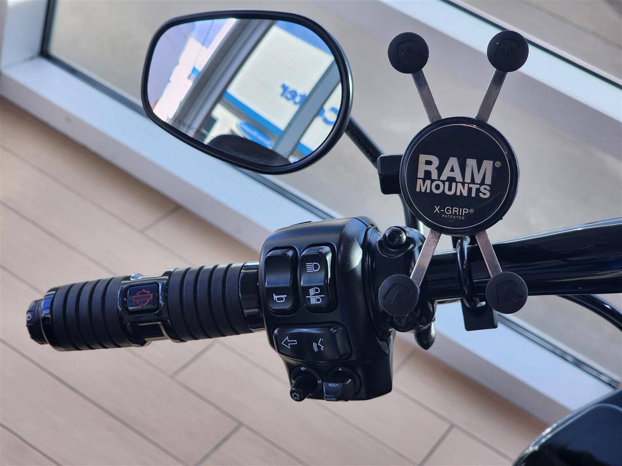 Harley-Davidson FLTRK  2021