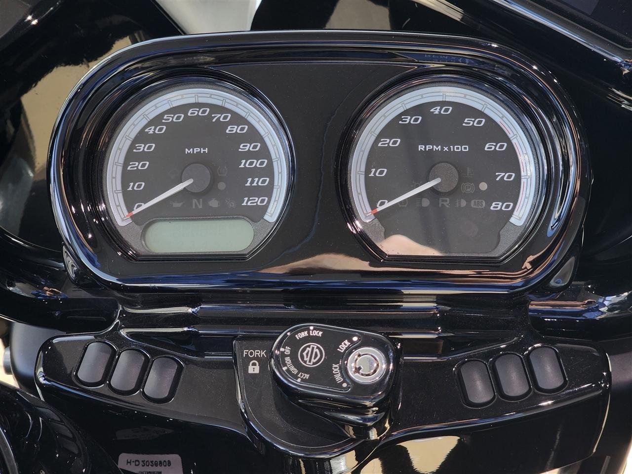 Harley-Davidson FLTRK  2021