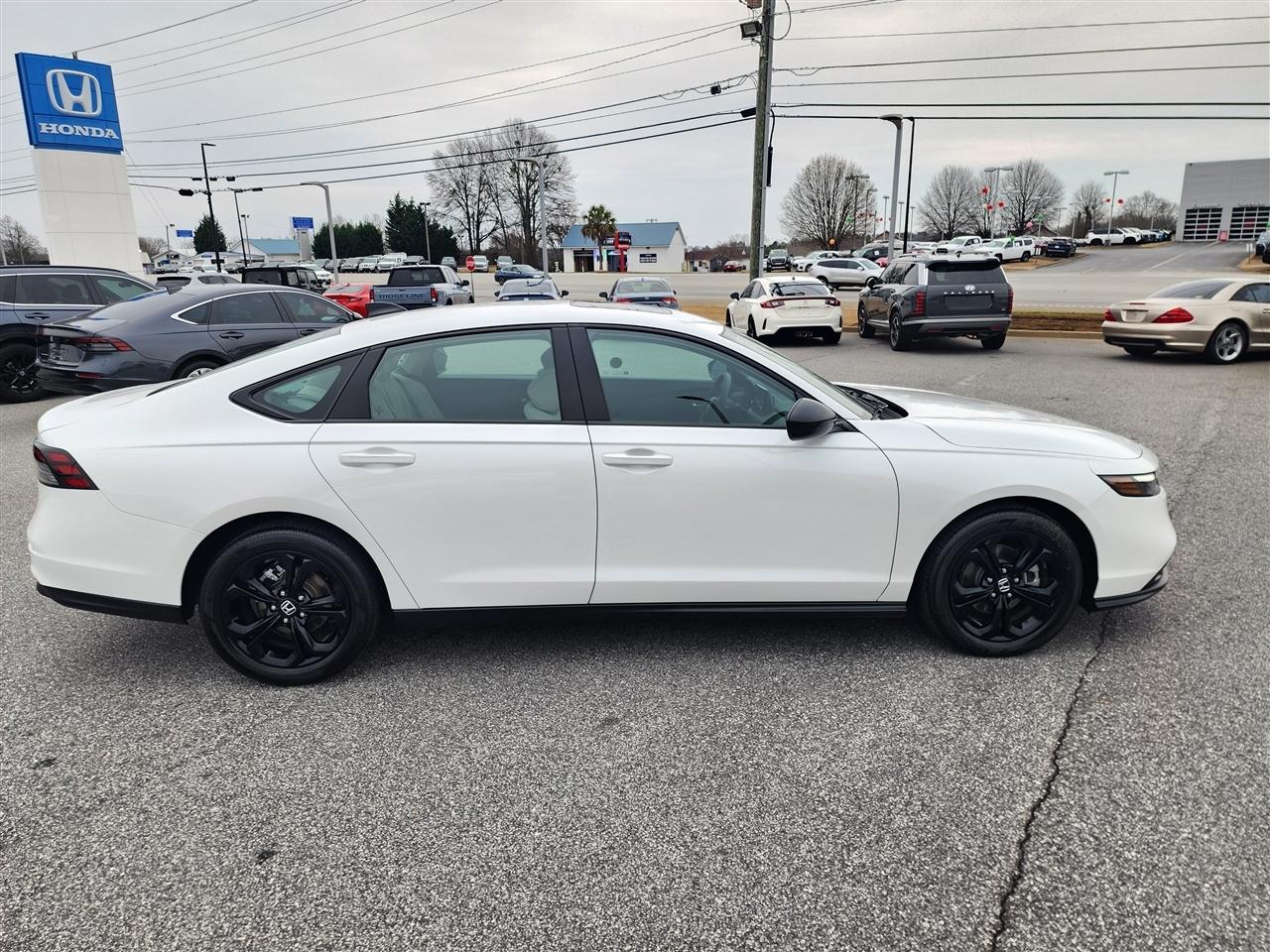 Honda Accord SE 2025