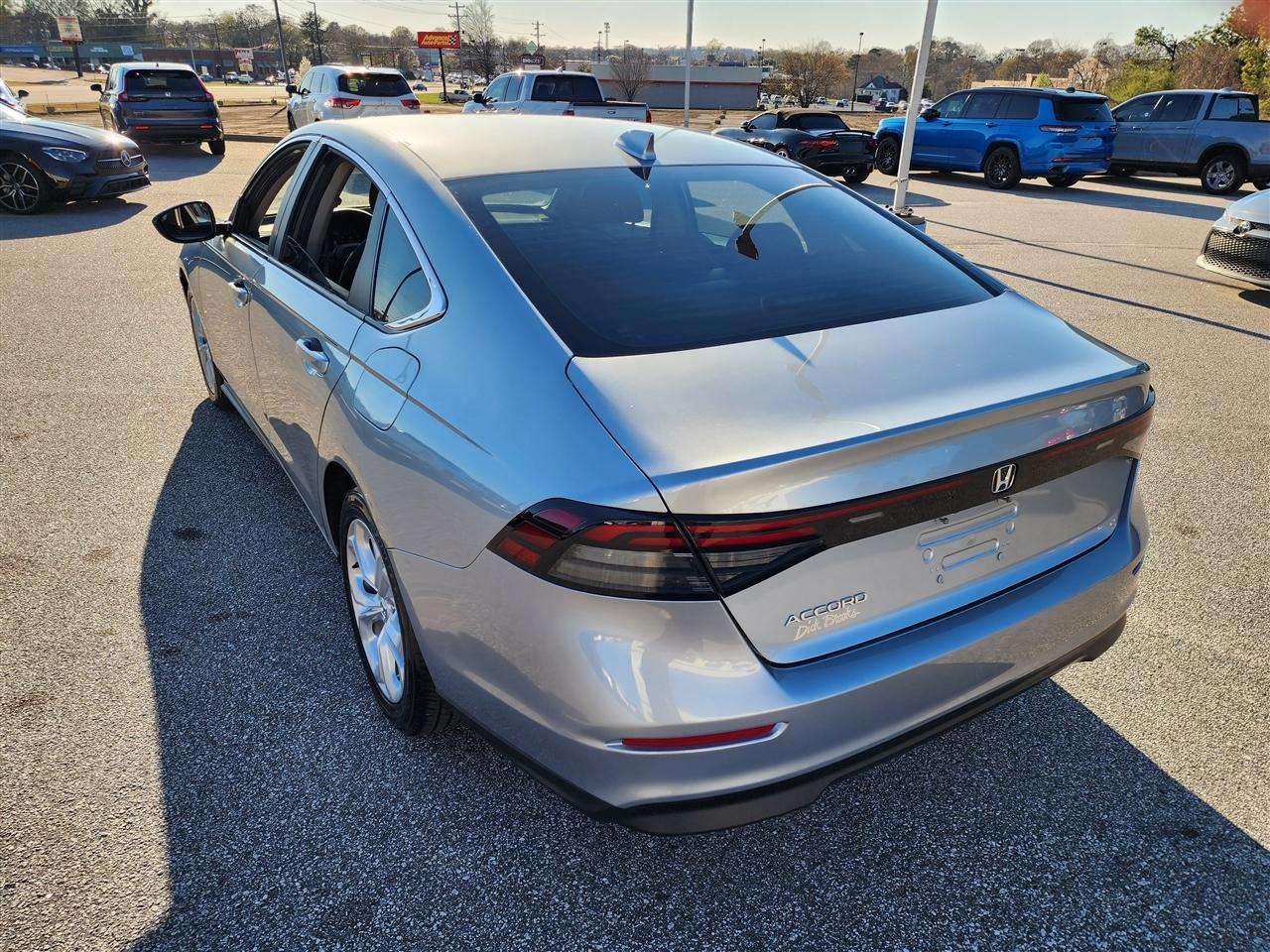 Honda Accord LX 2024