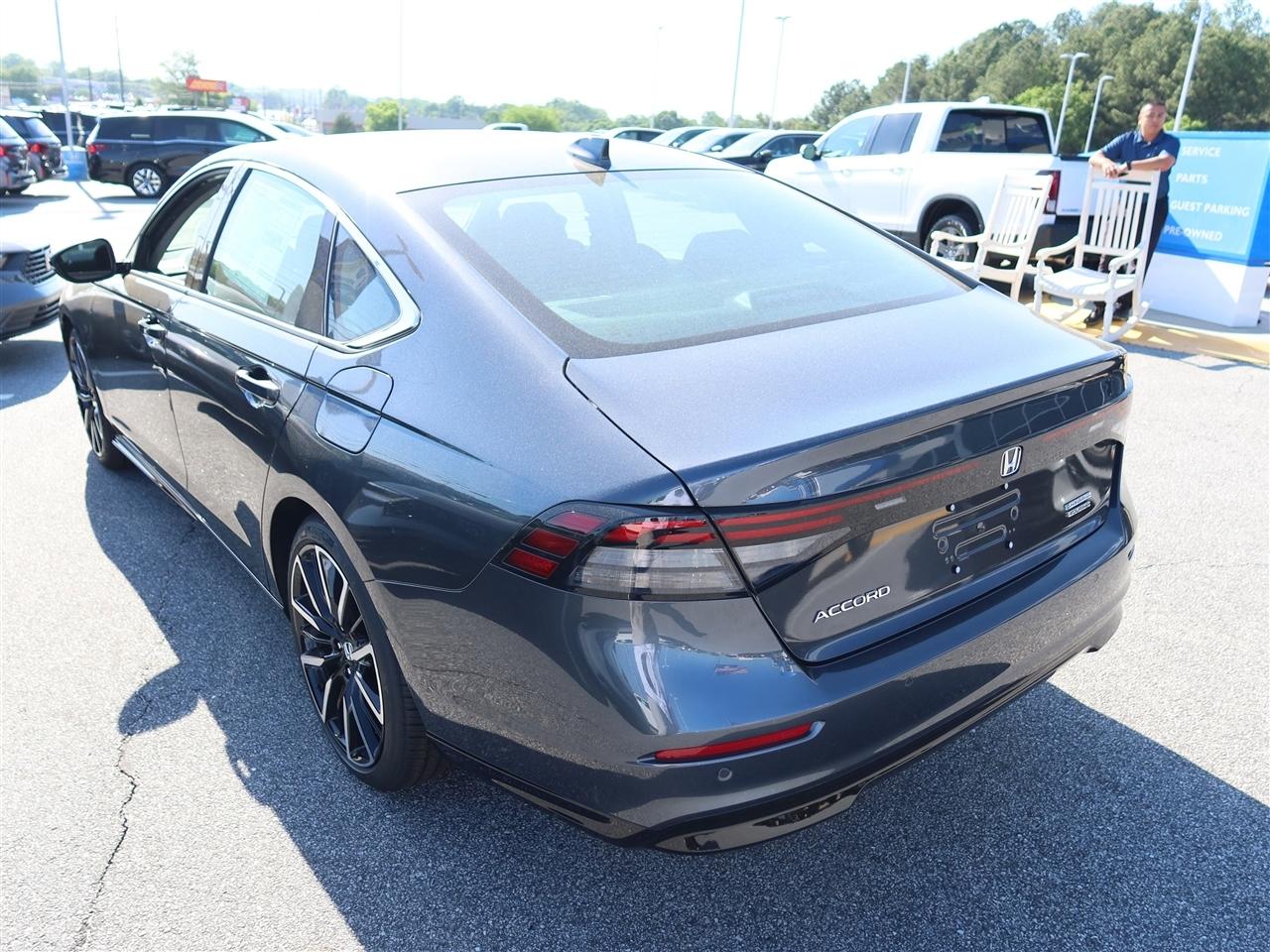 Honda Accord Touring Hybrid 2026