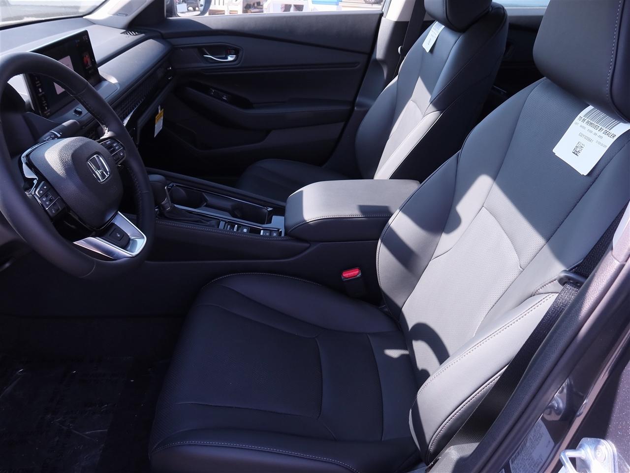 Honda Accord Touring Hybrid 2026