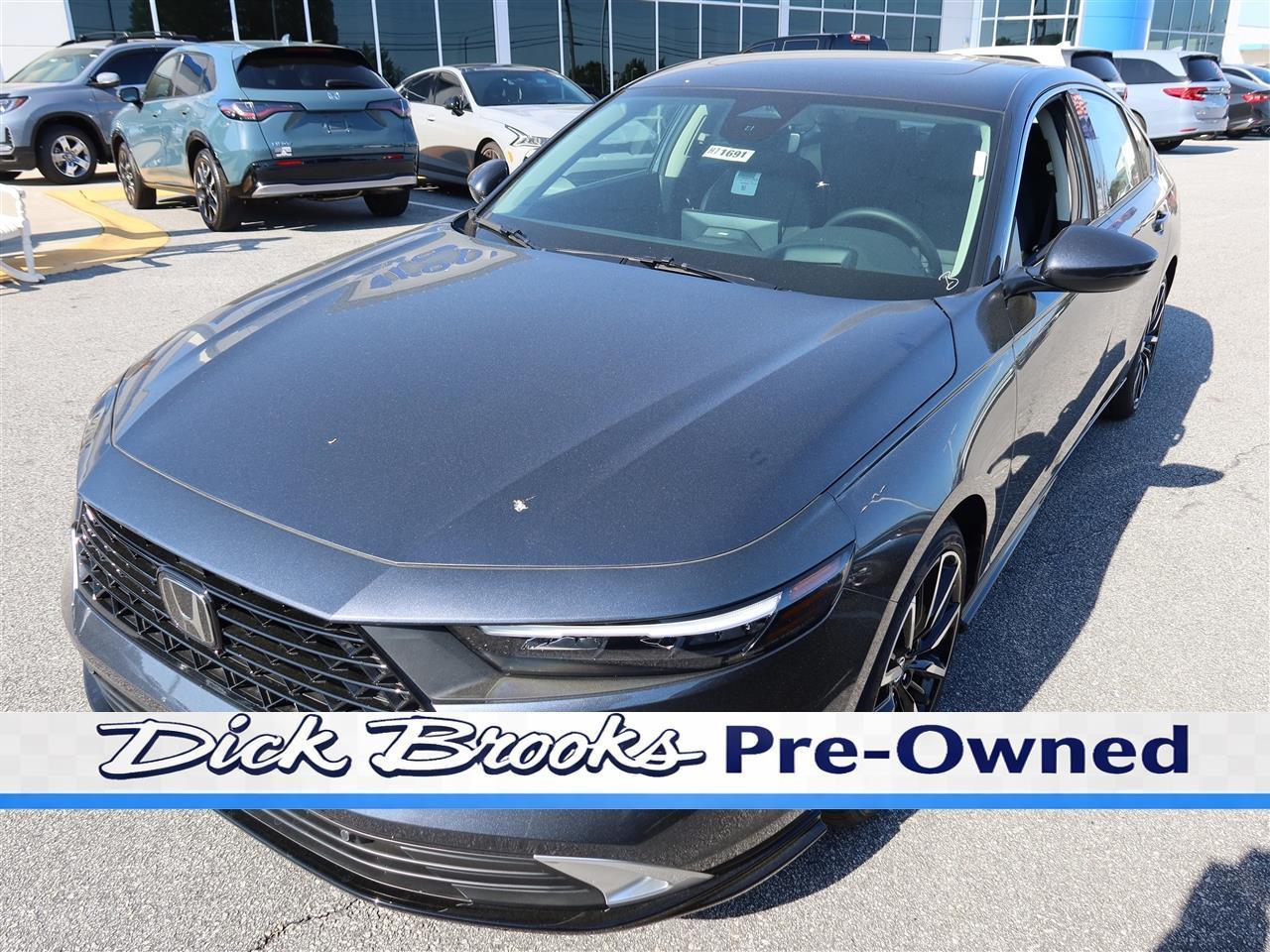 Honda Accord Touring Hybrid 2026
