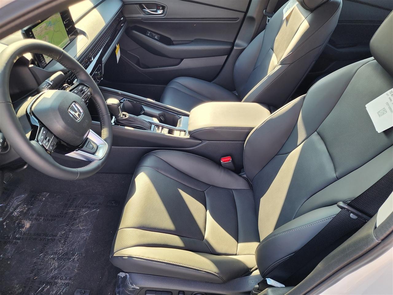 Honda Accord Touring Hybrid 2026