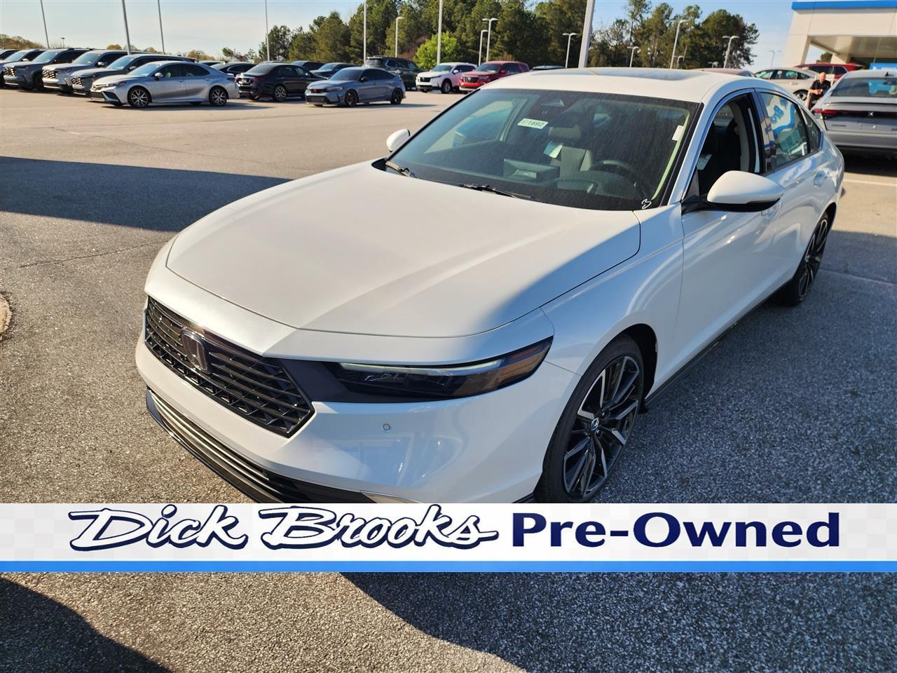 Honda Accord Touring Hybrid 2026