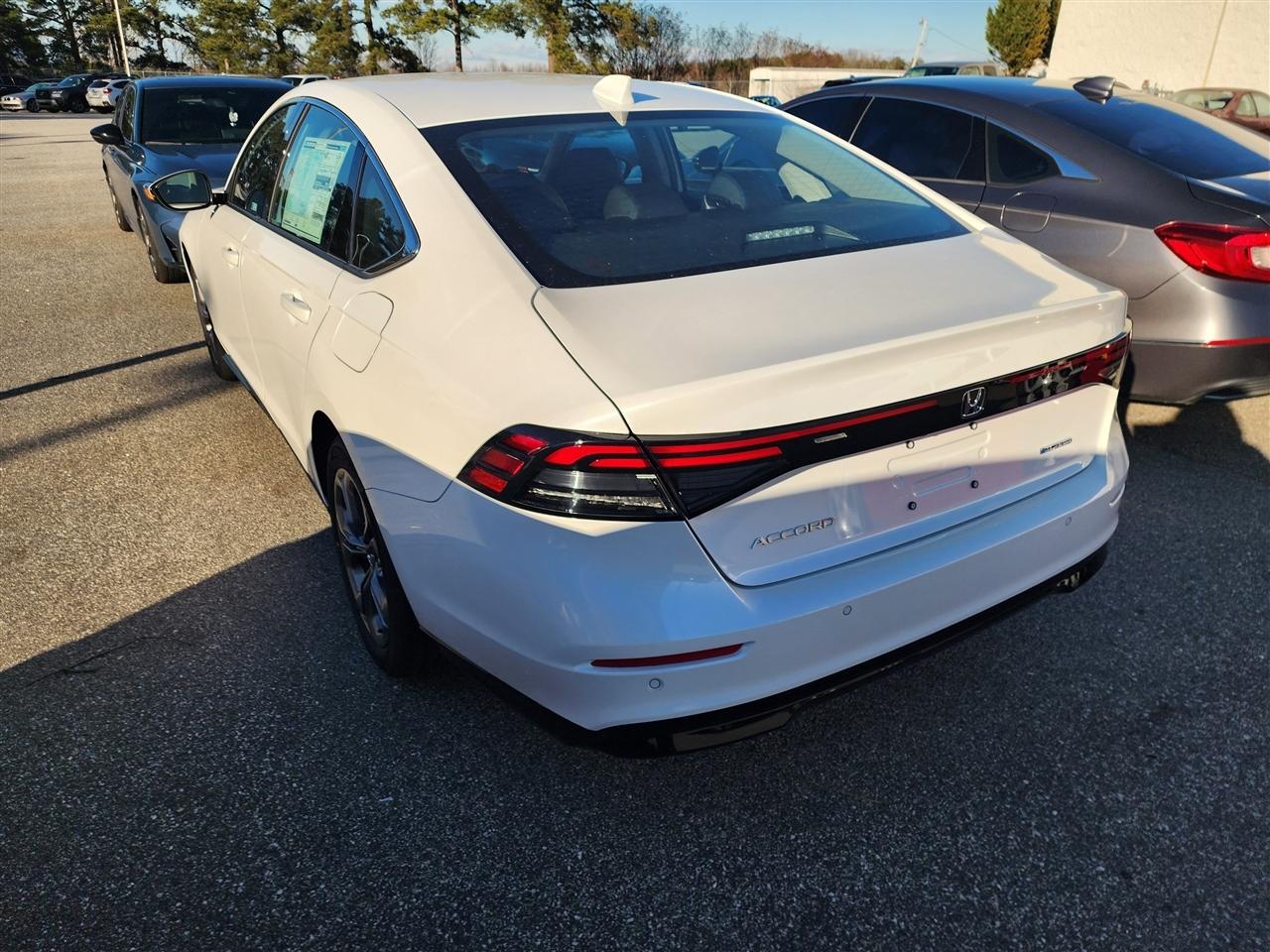 Honda Accord EX-L Hybrid 2026