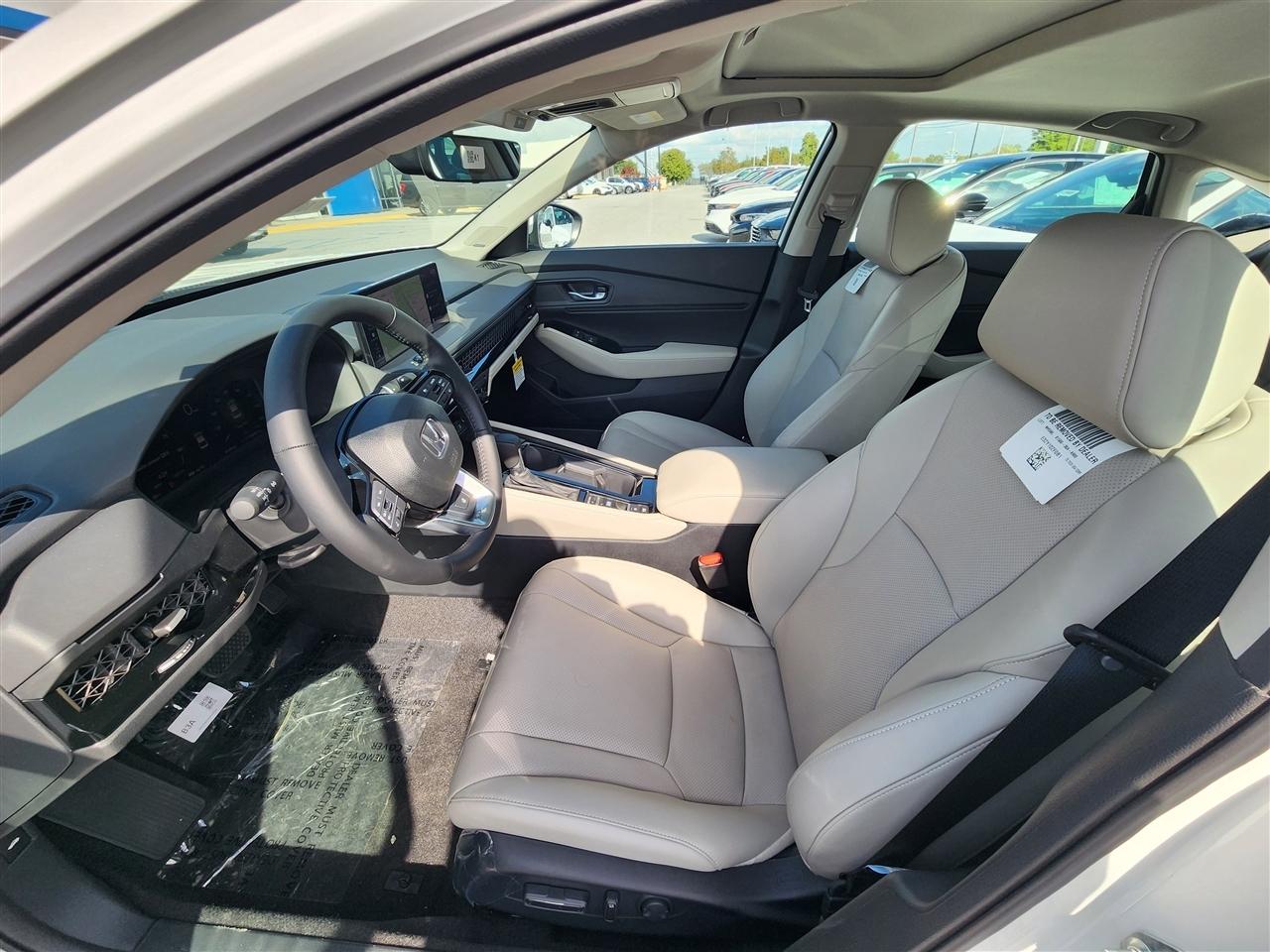 Honda Accord Touring Hybrid 2026