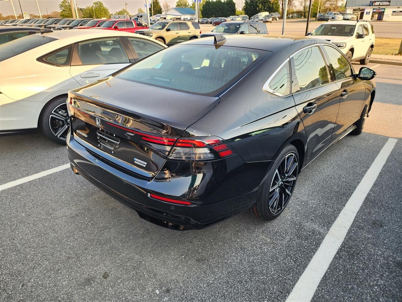 Honda Accord Touring Hybrid 2026