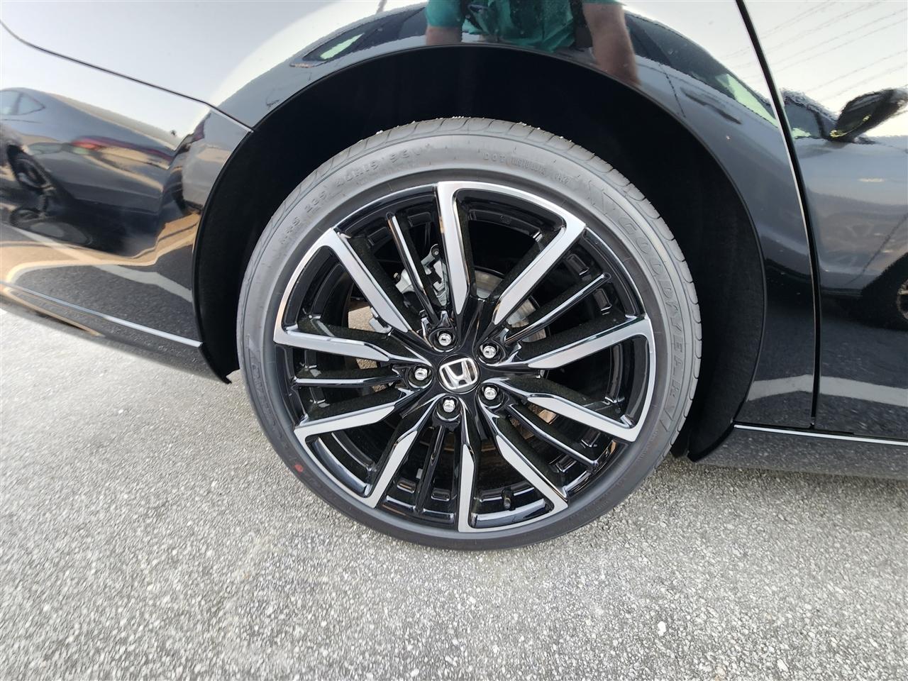 Honda Accord Touring Hybrid 2026