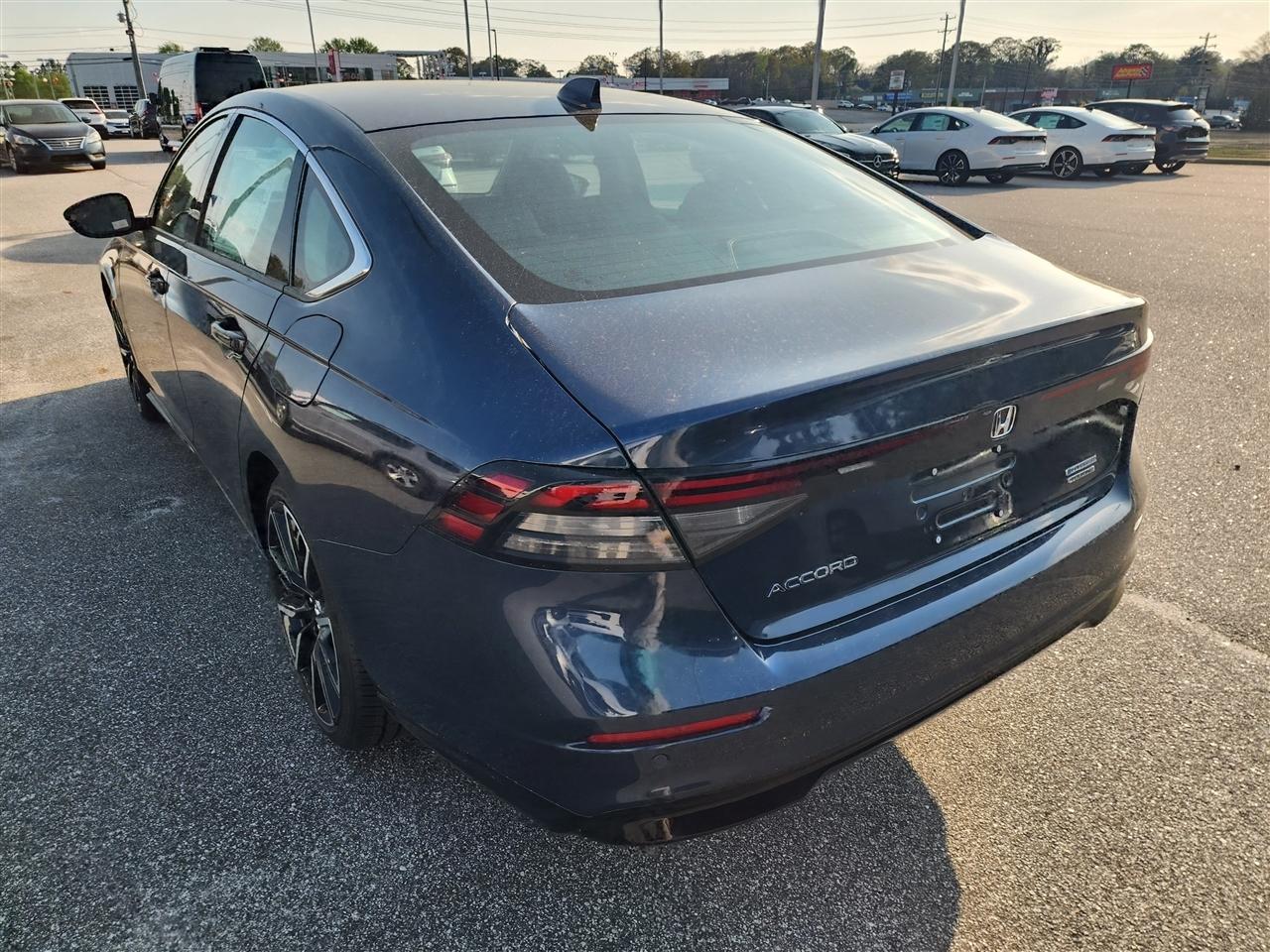 Honda Accord Touring Hybrid 2026