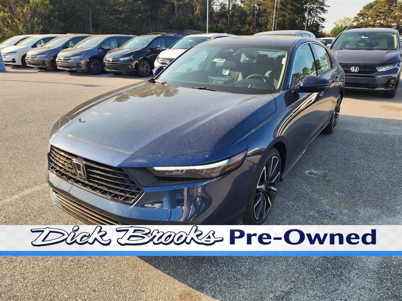 Honda Accord Touring Hybrid 2026