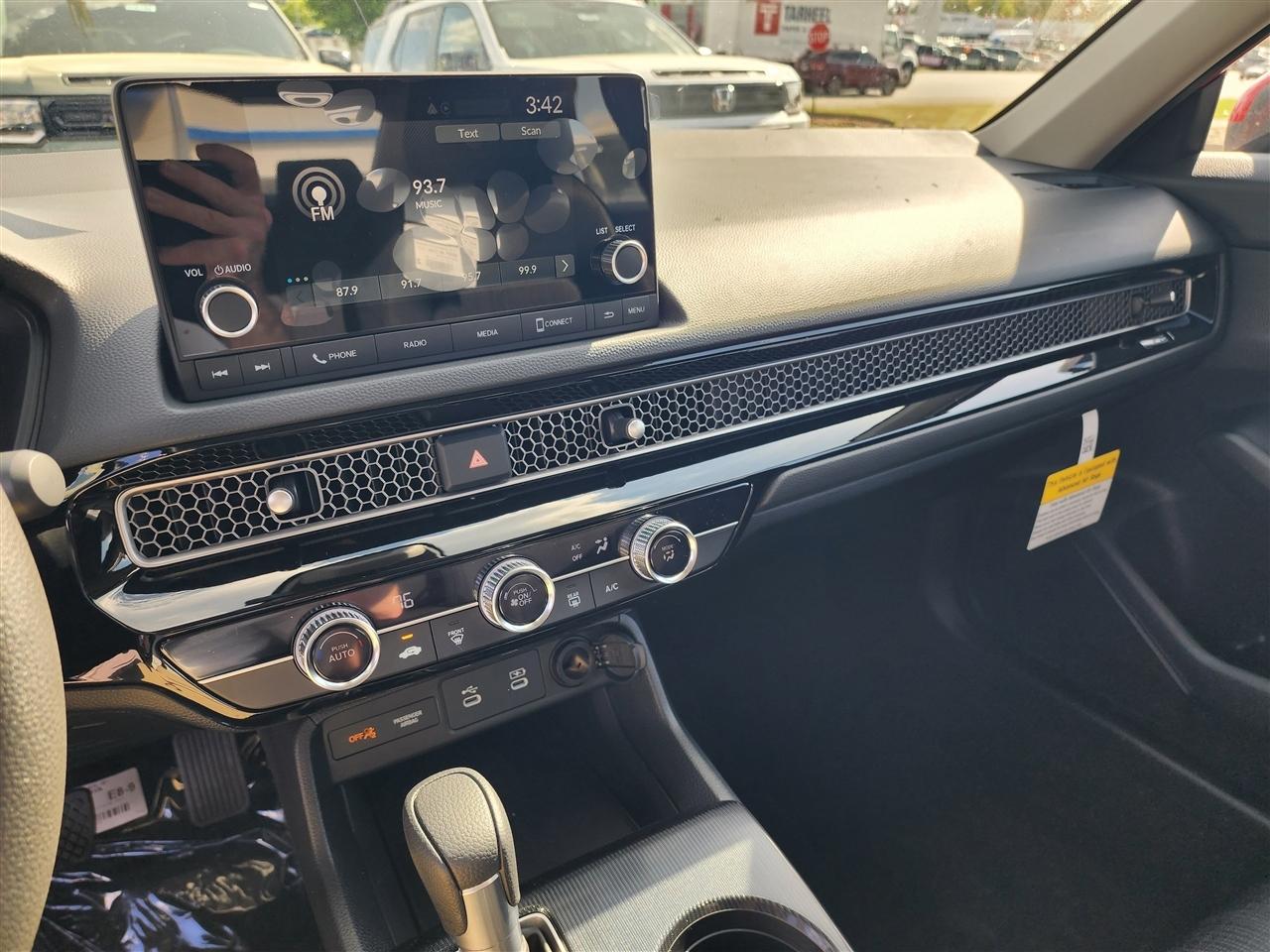 Honda Civic LX Sedan CVT 2026