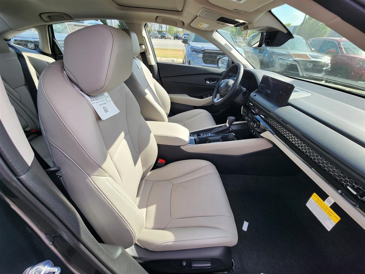 Honda Accord Touring Hybrid 2026