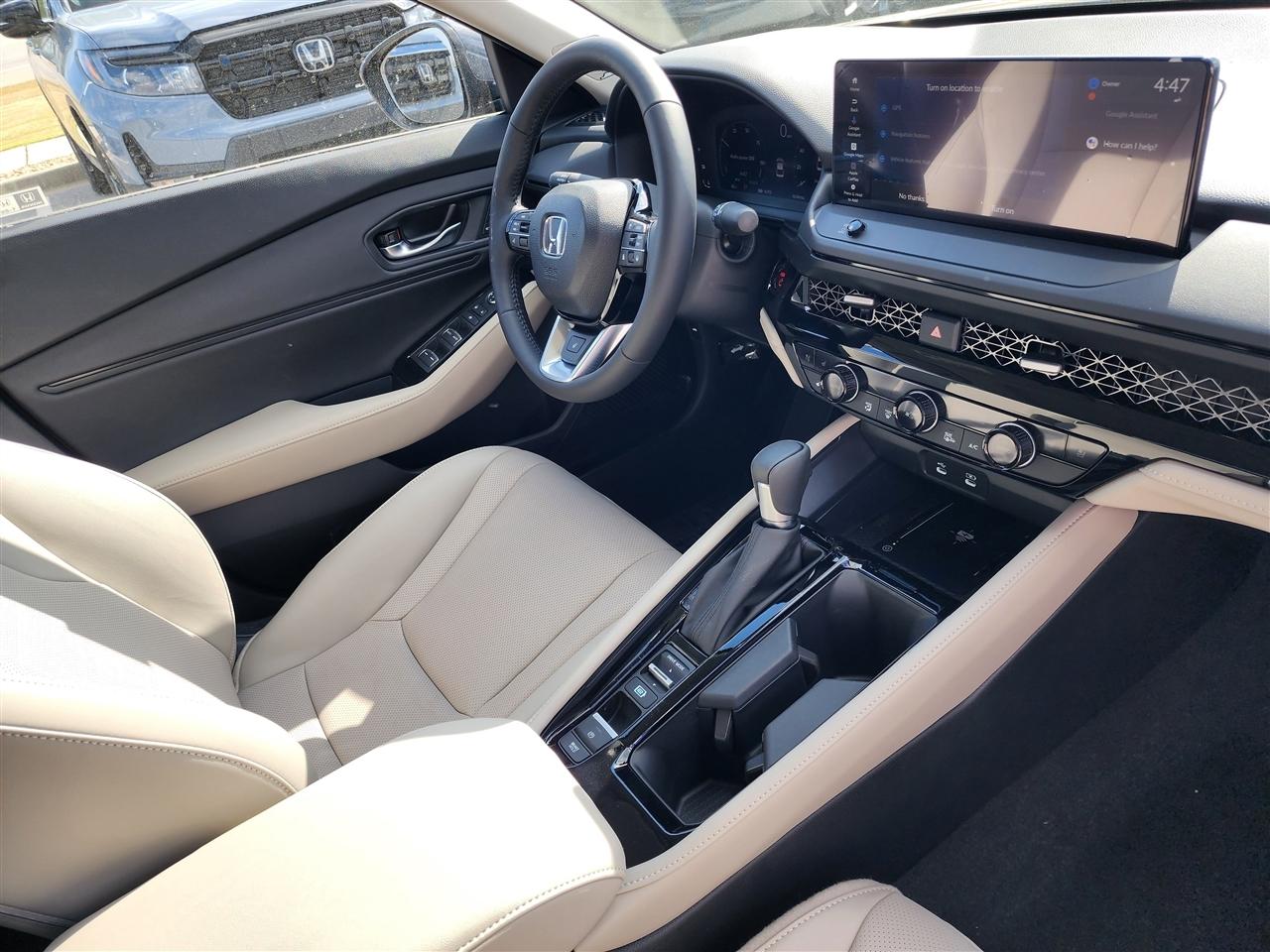 Honda Accord Touring Hybrid 2026