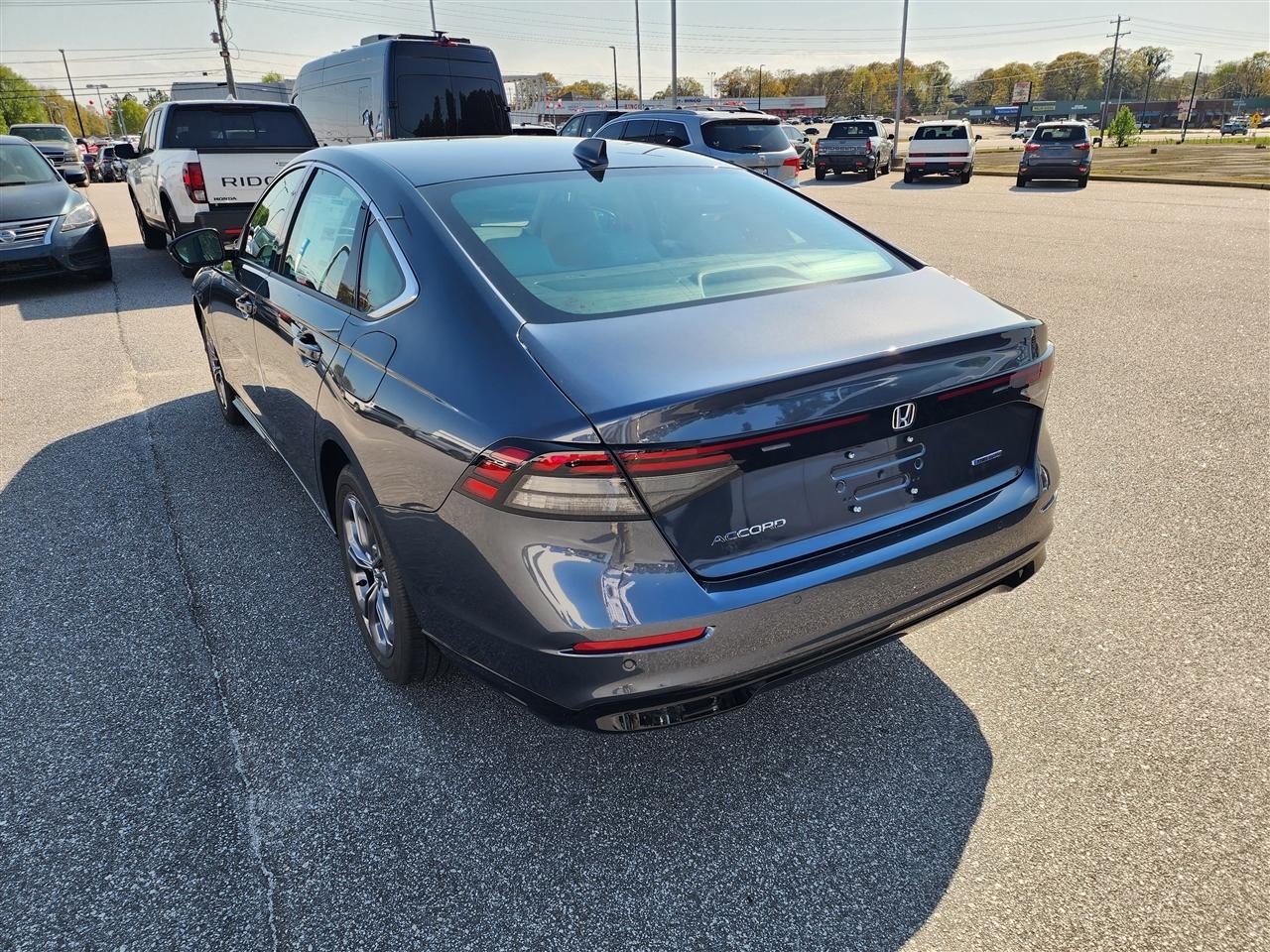 Honda Accord EX-L Hybrid 2026