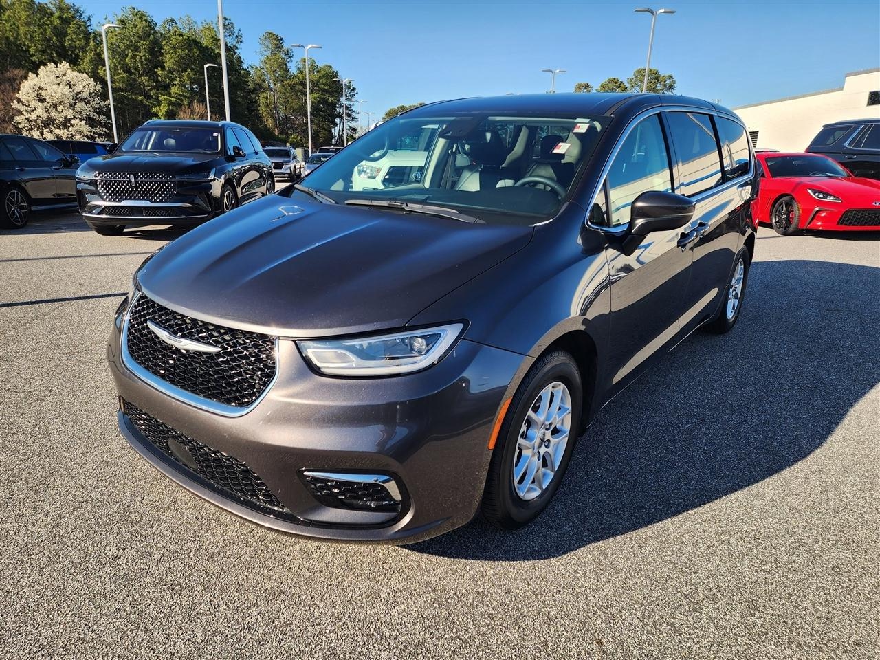 Chrysler Pacifica Touring L 2023