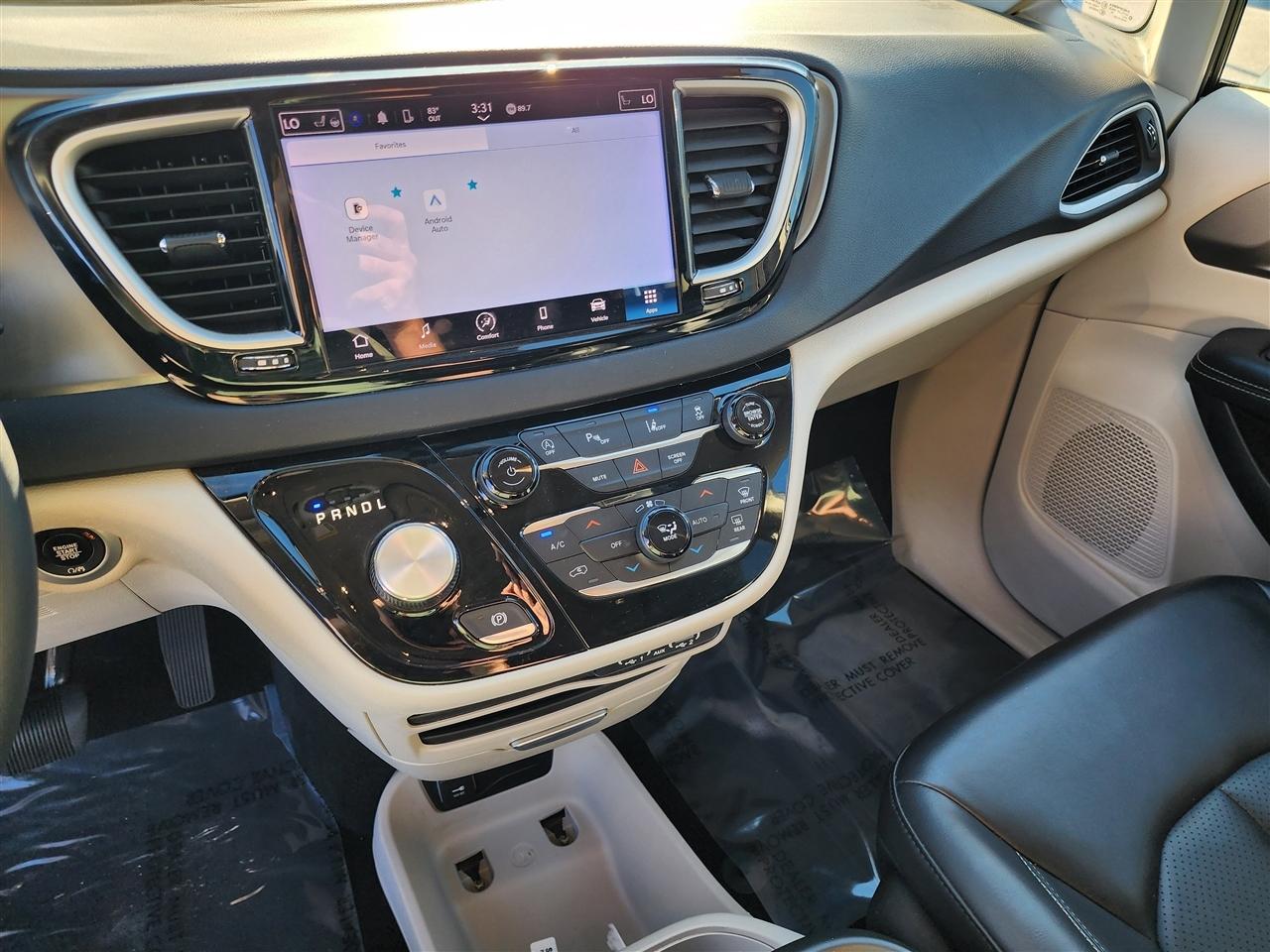 Chrysler Pacifica Touring L 2023