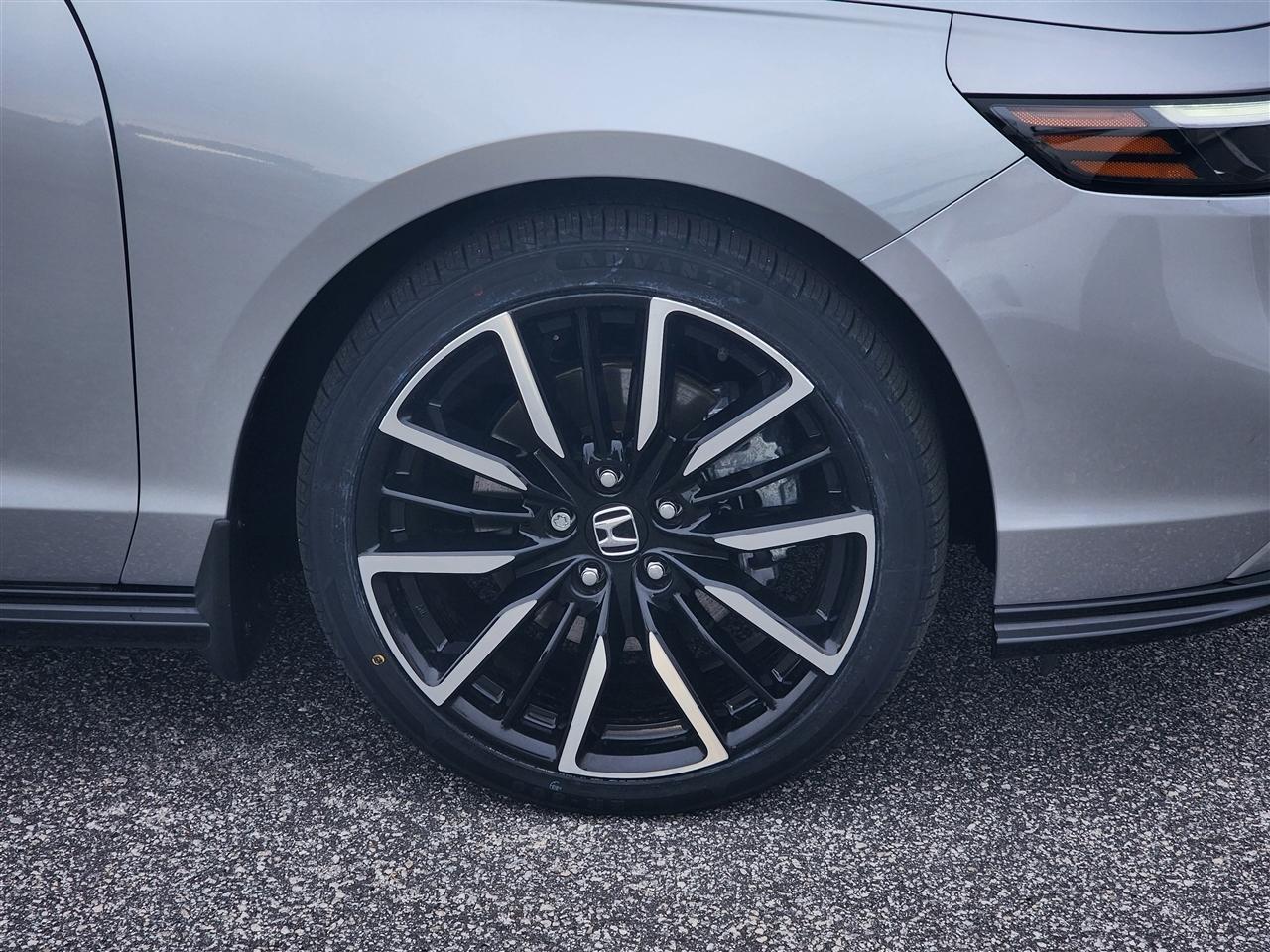 Honda Accord Touring Hybrid 2024