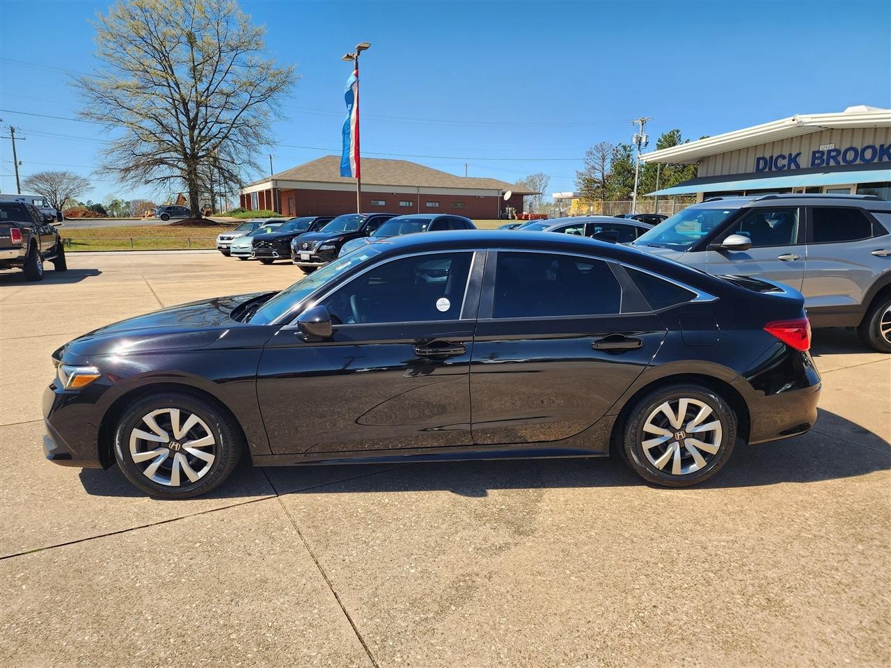 Honda Civic LX Sedan CVT 2023