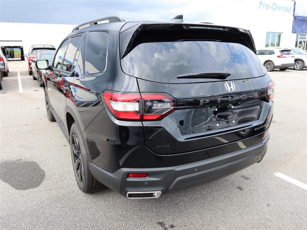 Honda Pilot Black Edition AWD 2025