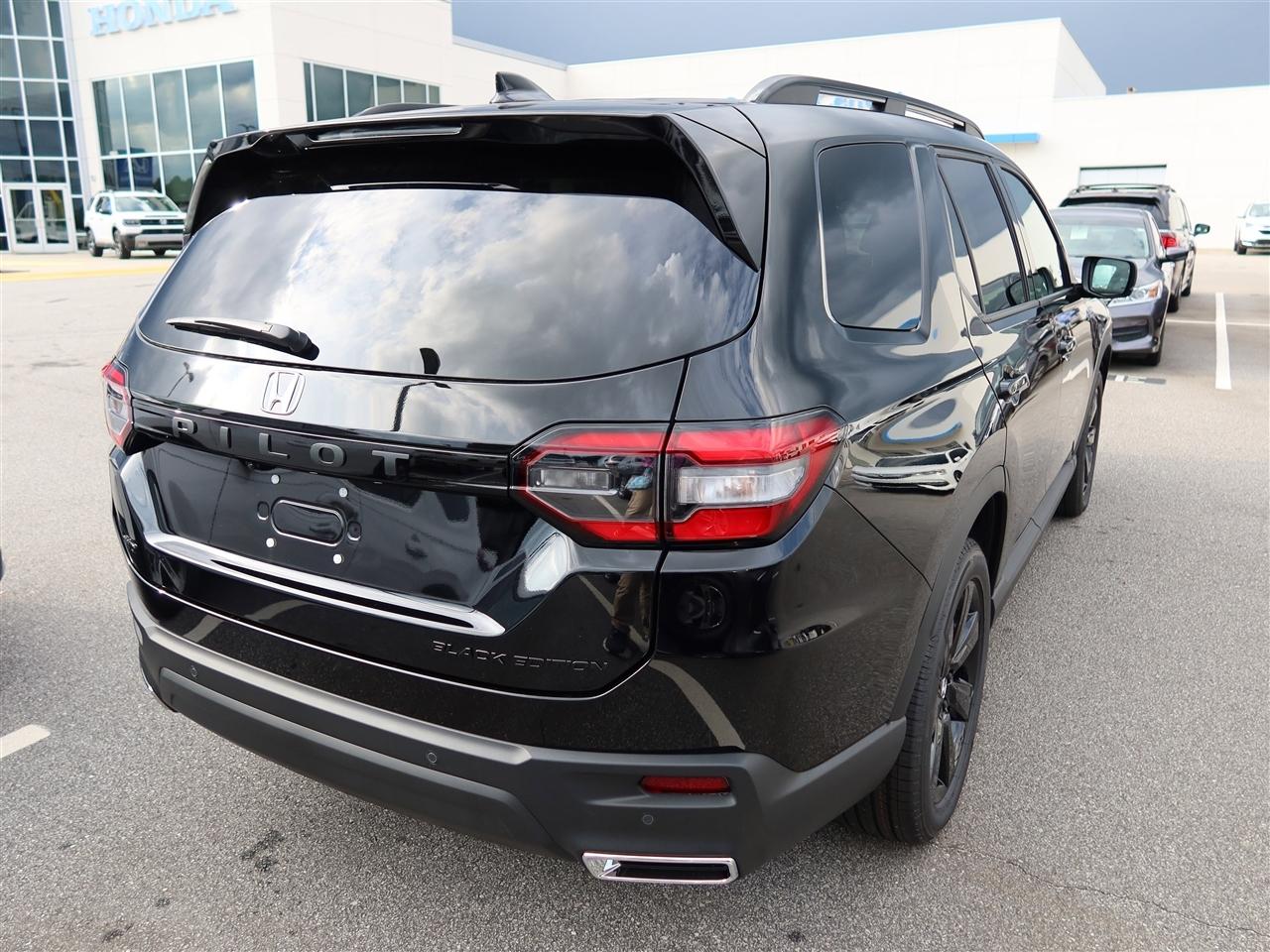 Honda Pilot Black Edition AWD 2025