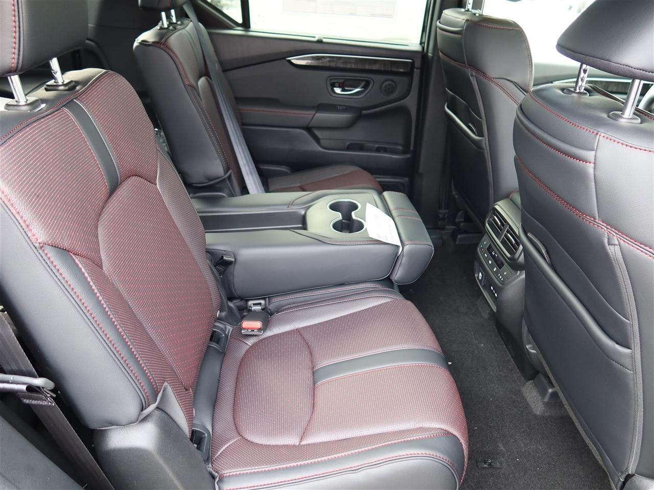 Honda Pilot Black Edition AWD 2025