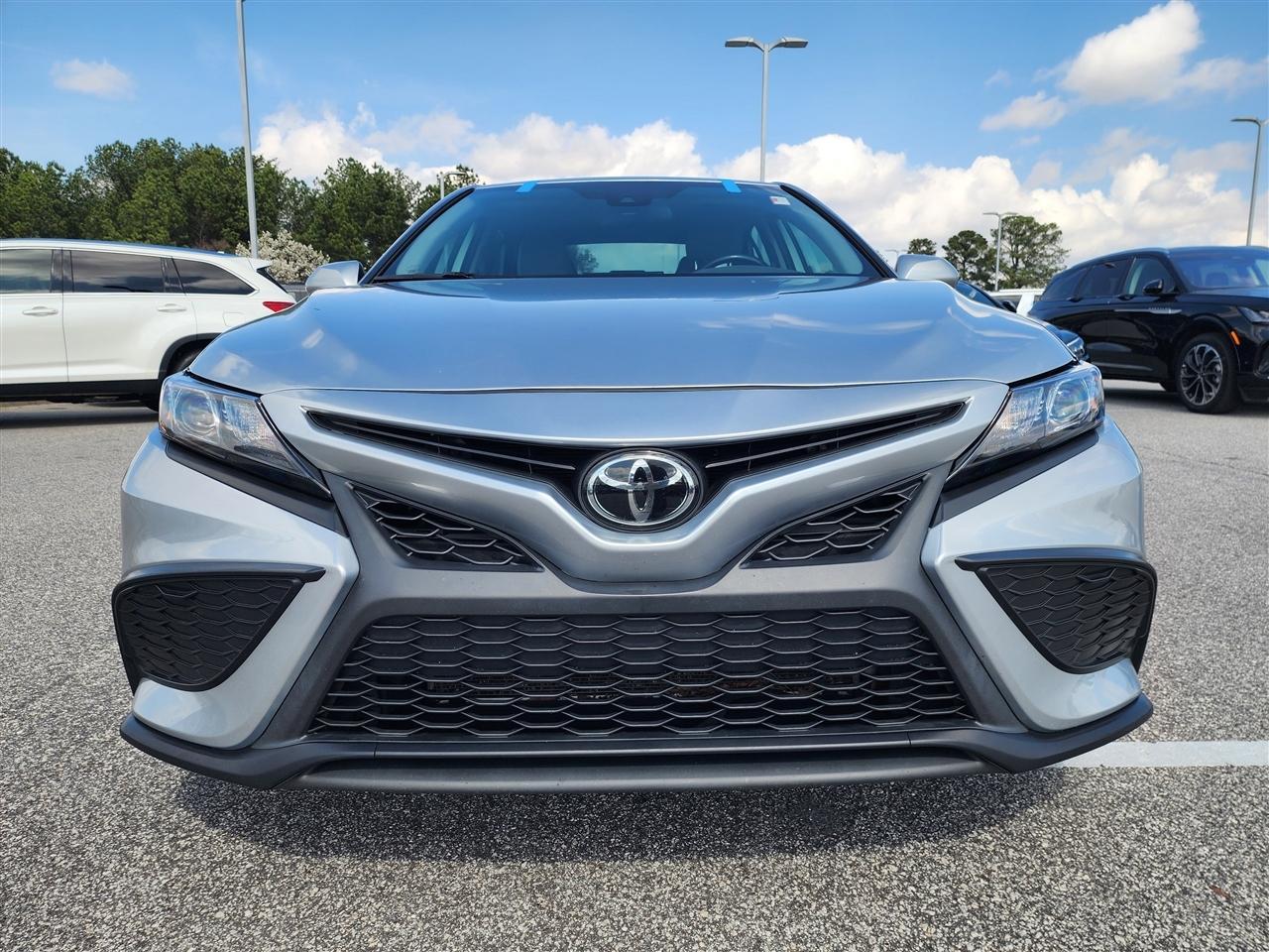 Toyota Camry SE 2023