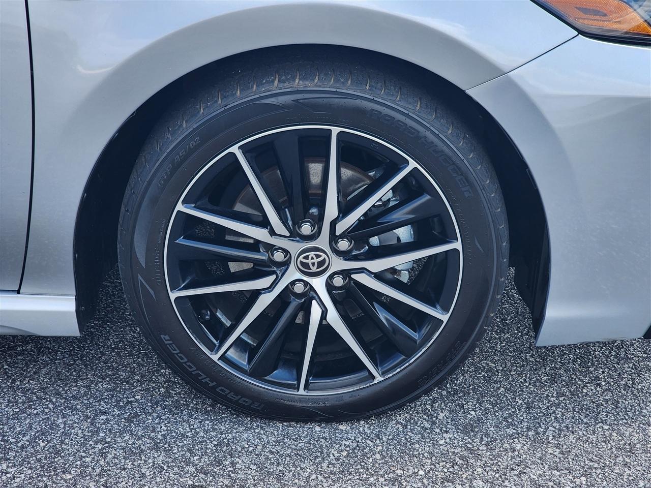 Toyota Camry SE 2023