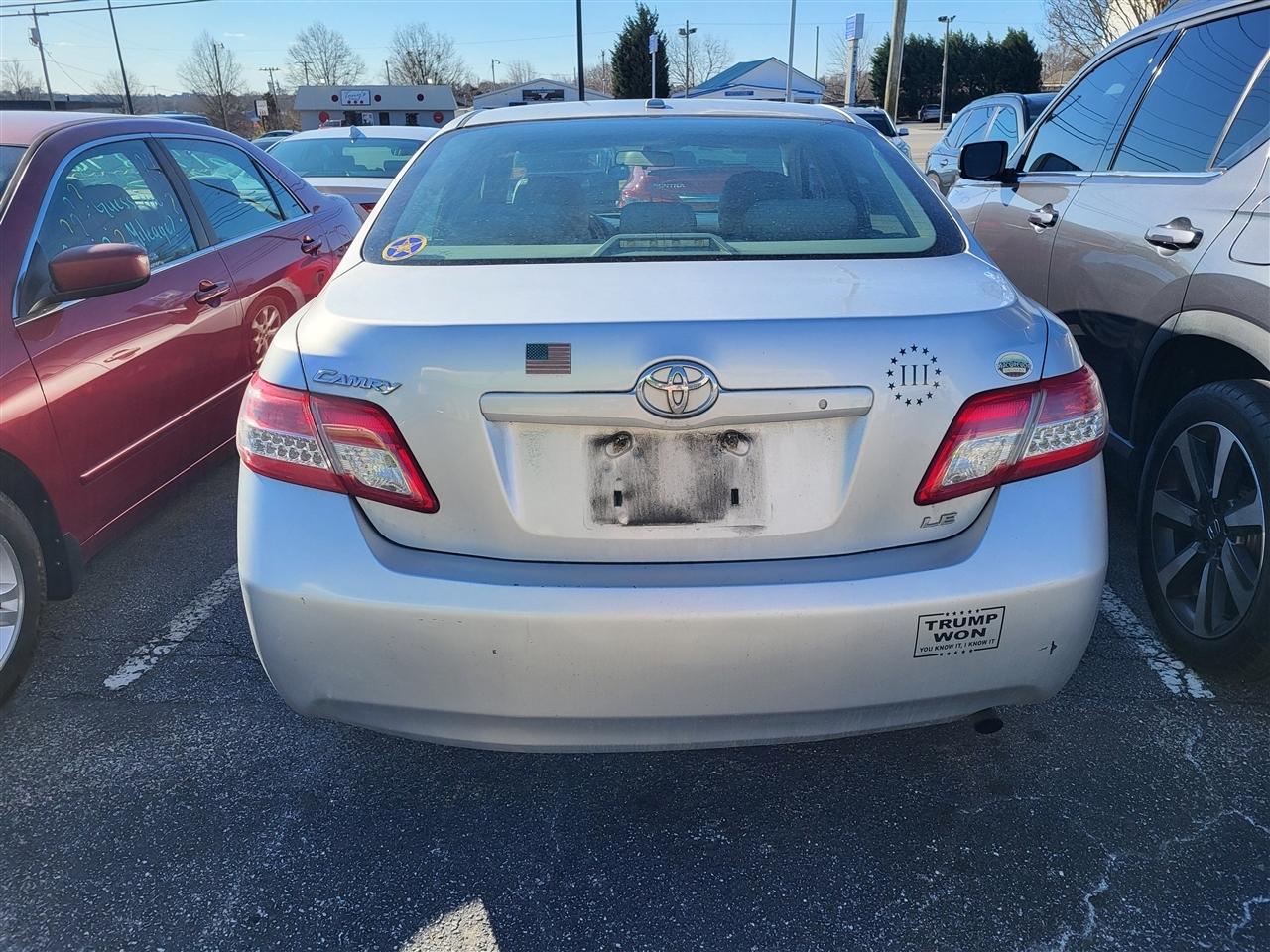 Toyota Camry Base 6-Spd AT 2011