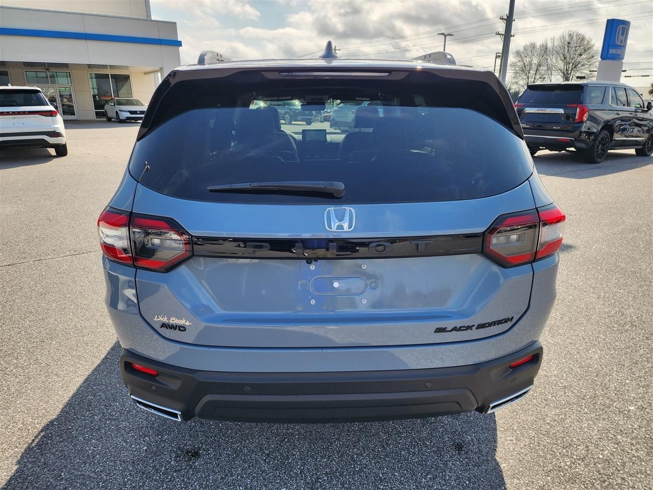 Honda Pilot Black Edition AWD 2025
