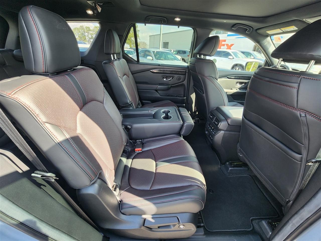 Honda Pilot Black Edition AWD 2025