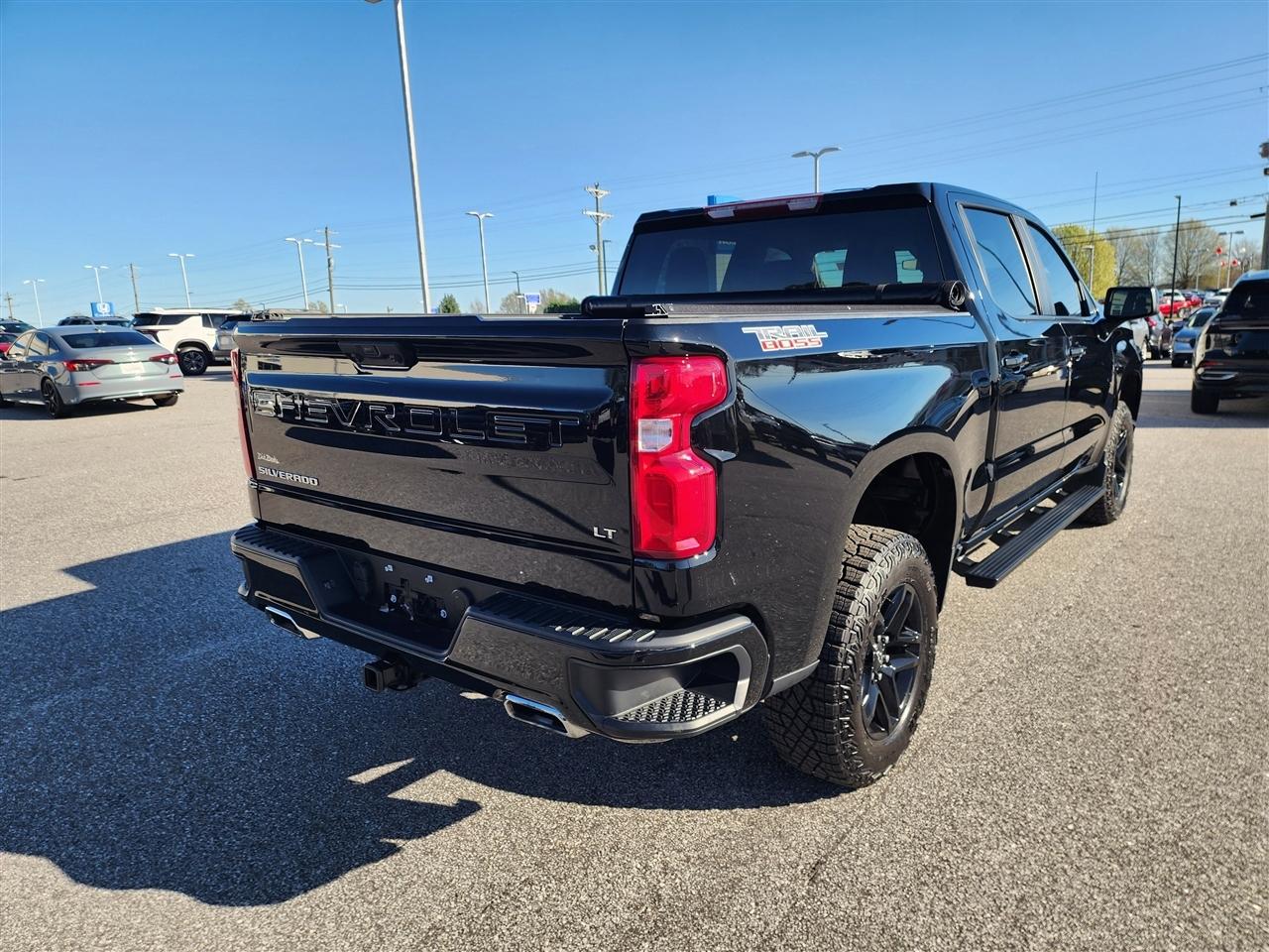Chevrolet Silverado 1500 Trail Boss LT Crew Cab 4WD 2024