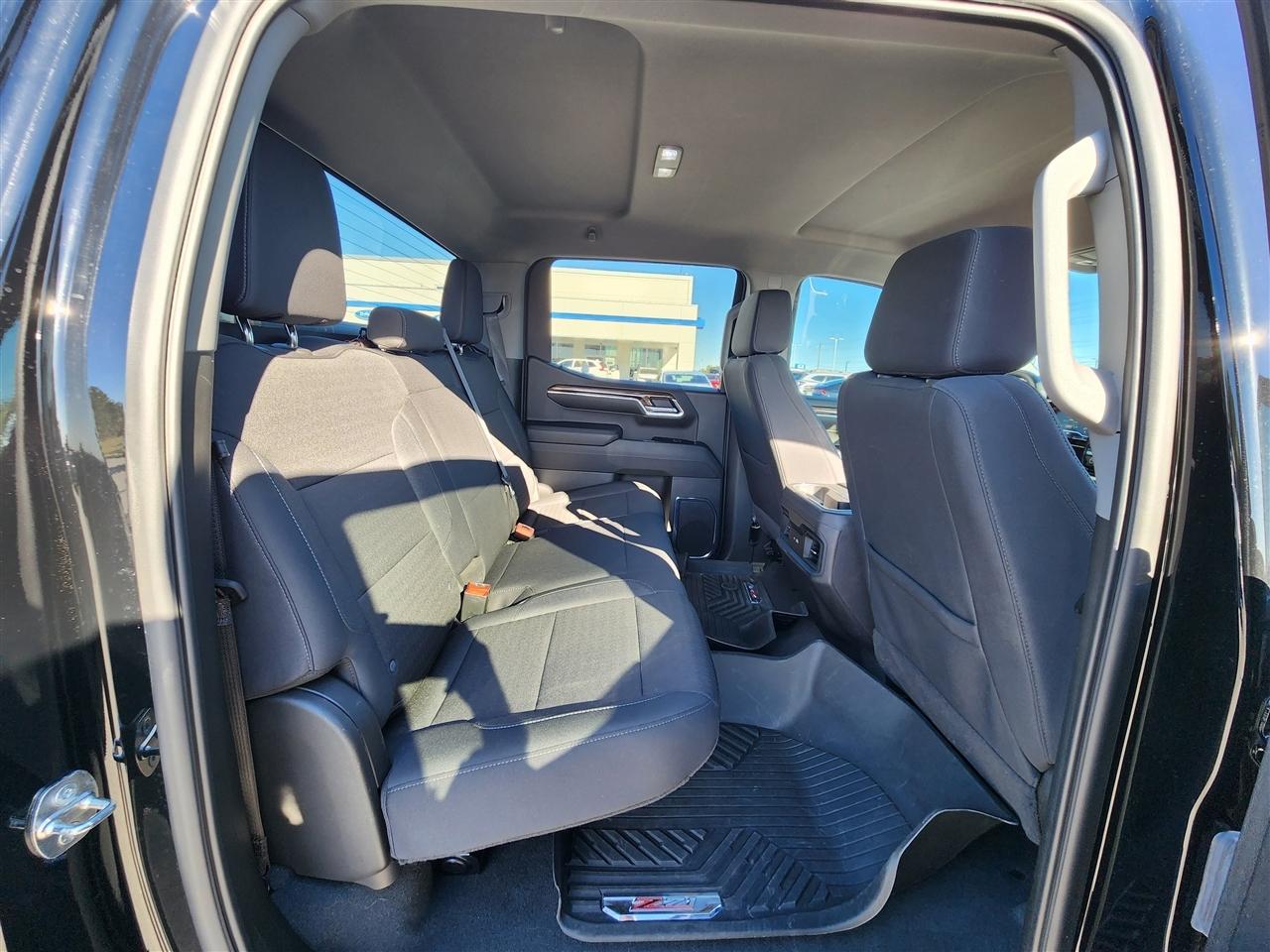 Chevrolet Silverado 1500 Trail Boss LT Crew Cab 4WD 2024