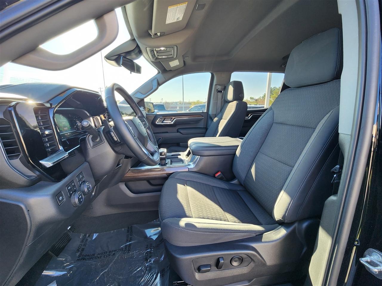 Chevrolet Silverado 1500 Trail Boss LT Crew Cab 4WD 2024