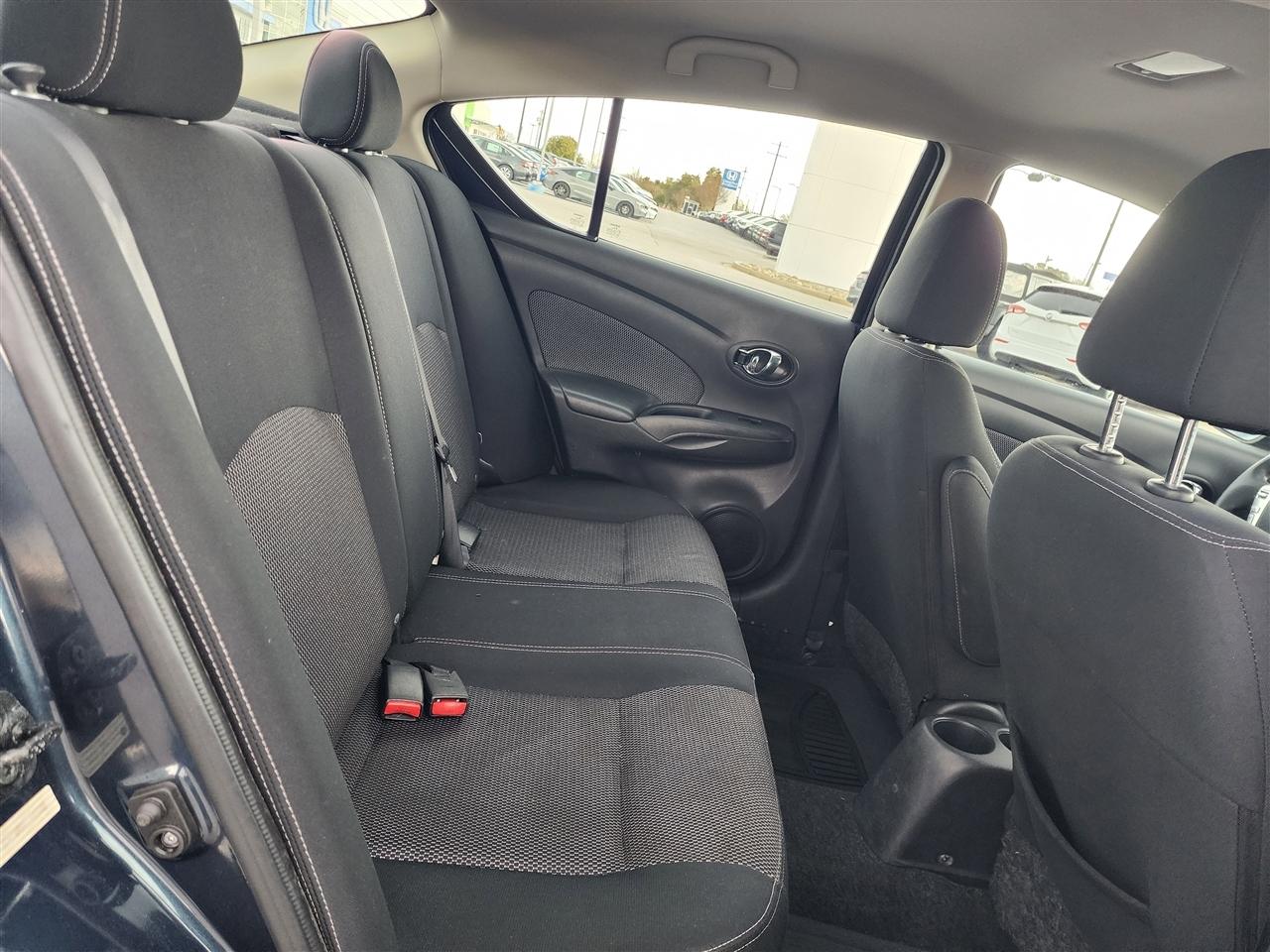 Nissan Versa 1.6 S 5M 2015